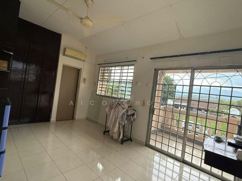 For Sale - Ipoh Jalan Kuala Kangsar Taman Che Wan Double Storey Corner House For Sale