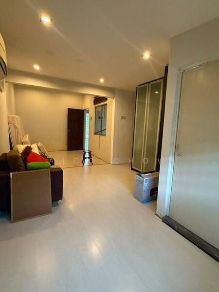 For Sale - Ipoh Jalan Kuala Kangsar Taman Che Wan Double Storey Corner House For Sale