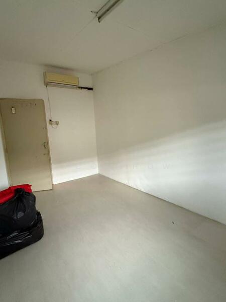 For Sale - Ipoh Jalan Kuala Kangsar Taman Che Wan Double Storey Corner House For Sale
