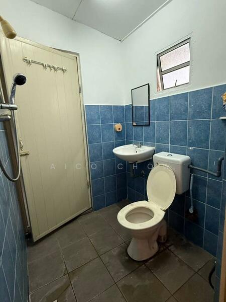 For Sale - Ipoh Jalan Kuala Kangsar Taman Che Wan Double Storey Corner House For Sale