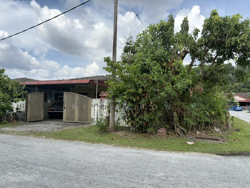 For Sale - Batu Gajah Seri Wangsa CORNER House Facing Field Single Storey For Sale