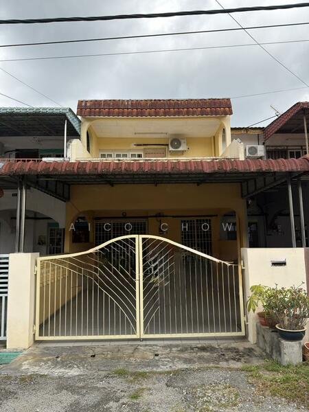 For Sale - Menglembu Kledang Utara Taman Arkid Double Storey Good Condition House For Sale