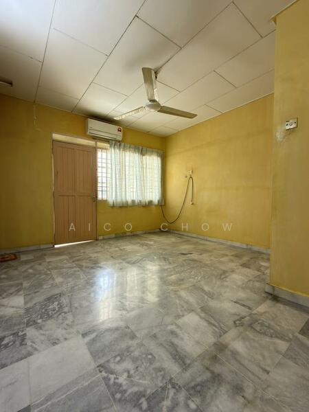 For Sale - Menglembu Kledang Utara Taman Arkid Double Storey Good Condition House For Sale