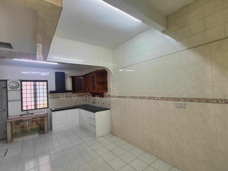 Kitchen Fully Extended