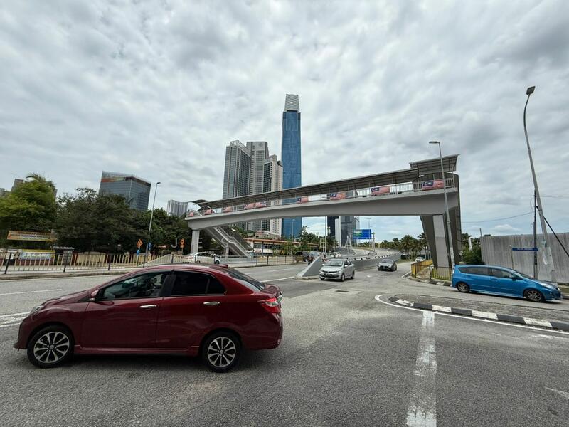 For Rent - ⭐ Corner ⭐ 2500sf ⭐ Ultra-Prime Location ⭐ Walking distance to BBCC, TRX, Times Square