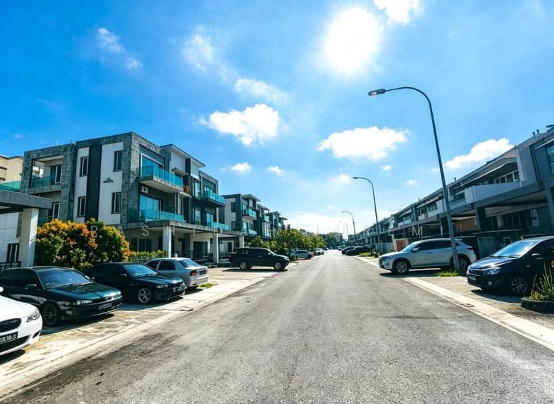 Rumah Berkembar untuk Dijual di Taman Baiduri Dengkil (Dengkil) - Rashidah Juremi - Exterior - PropertyGuru.com.my