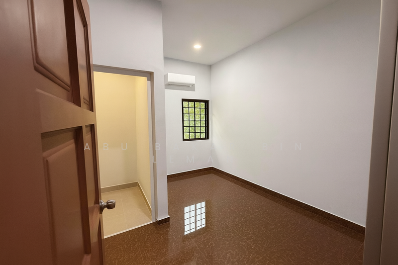 For Sale - 2-storey Terrace House at Taman Kosas