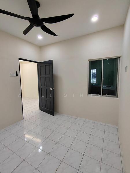 Rumah Teres 1-Tingkat untuk Dijual di Taman Sri Anggerik (Rantau) - Azrul Othman - PropertyGuru.com.my