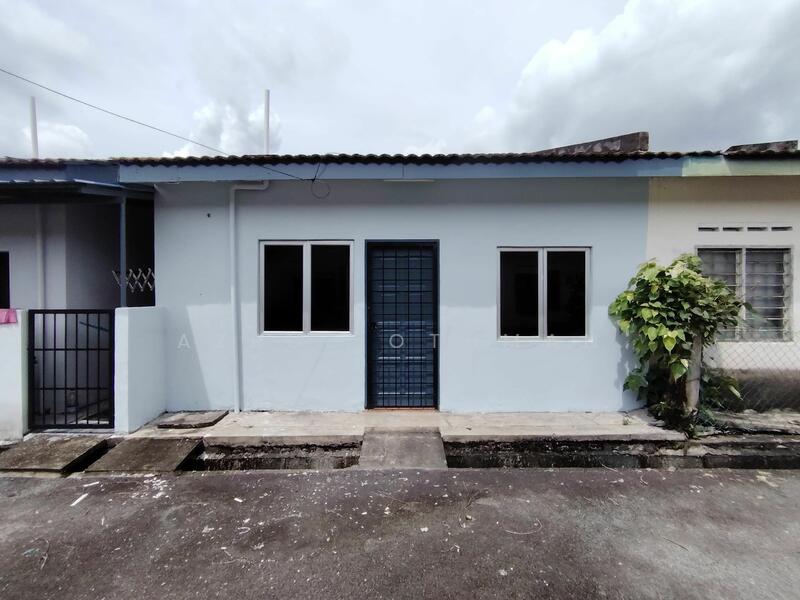 Rumah Teres 1-Tingkat untuk Dijual di Taman Sri Anggerik (Rantau) - Azrul Othman - PropertyGuru.com.my