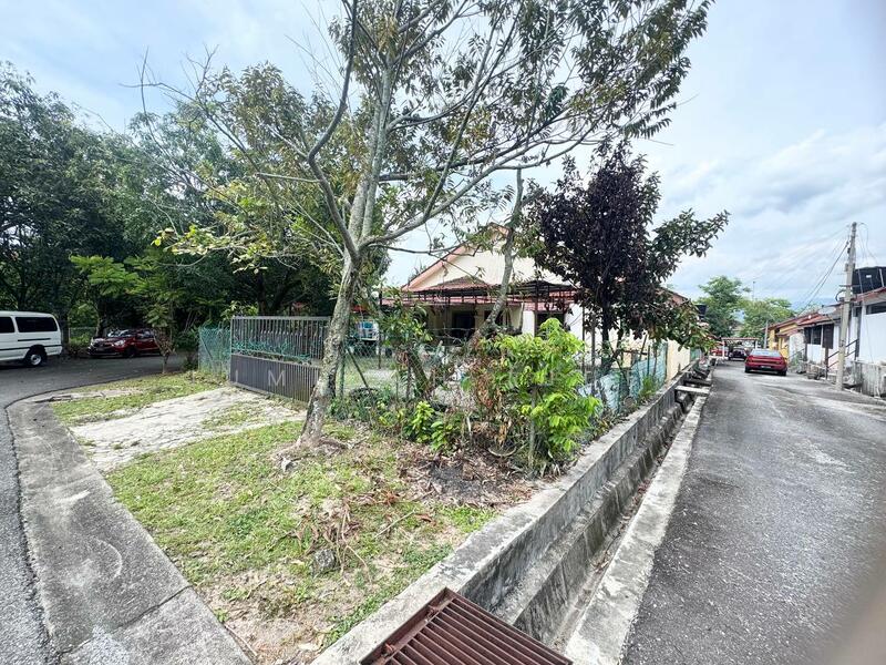 Taman Warisan Puteri Sikamat Corner Lot Single Storey Terrace CORNER LOT!!????FACING OPEN!!????