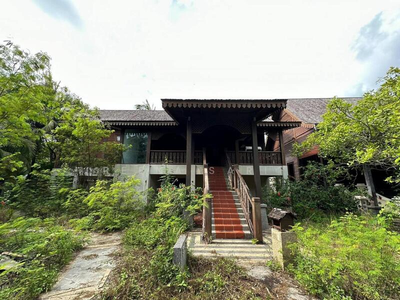 For Sale - Resort in Pantai Chenang Langkawi