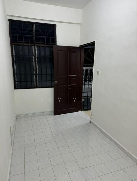 For Rent - Ros Merah