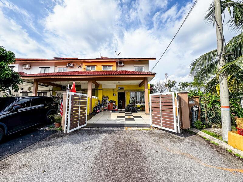 Corner Lot 2 Storey Taman Idaman Murni Sepang