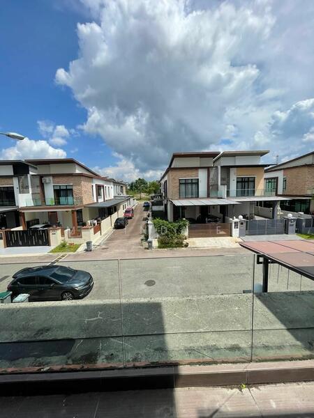 For Sale - Ulu Tiram Bandar Cemerlang 2 Storey Semi D 4bed Got Cashback