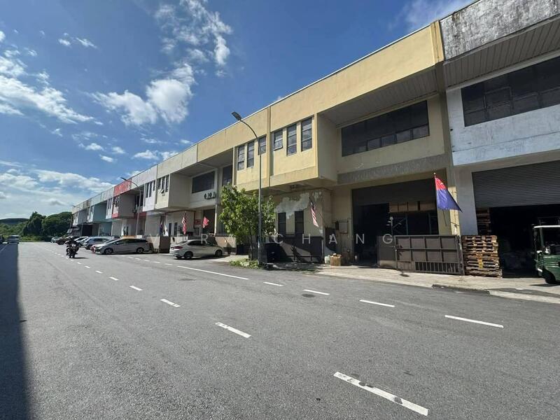 For Sale - Taman Perindustrian Pekan Nenas