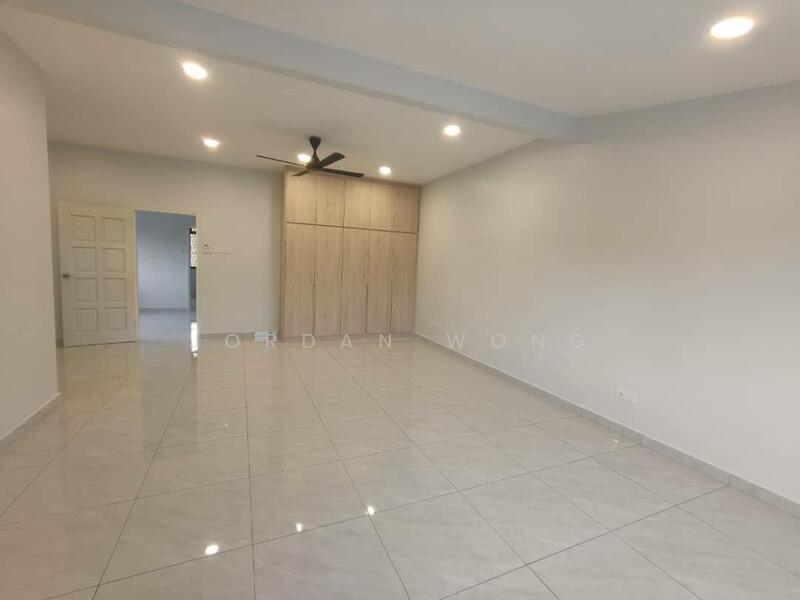 For Rent - Perling, Jalan Belibis, Corner House, bukit indah