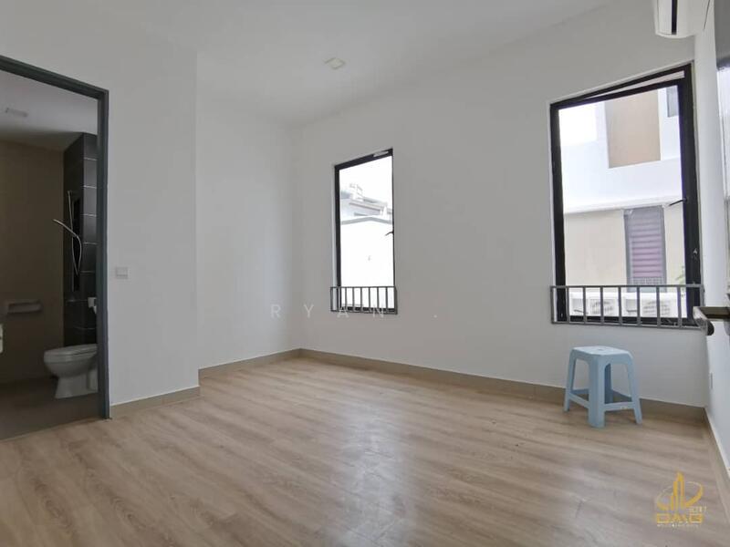 Semi-Detached House for Sale in Setia Utama (Setia Alam) - Ryan . - PropertyGuru.com.my