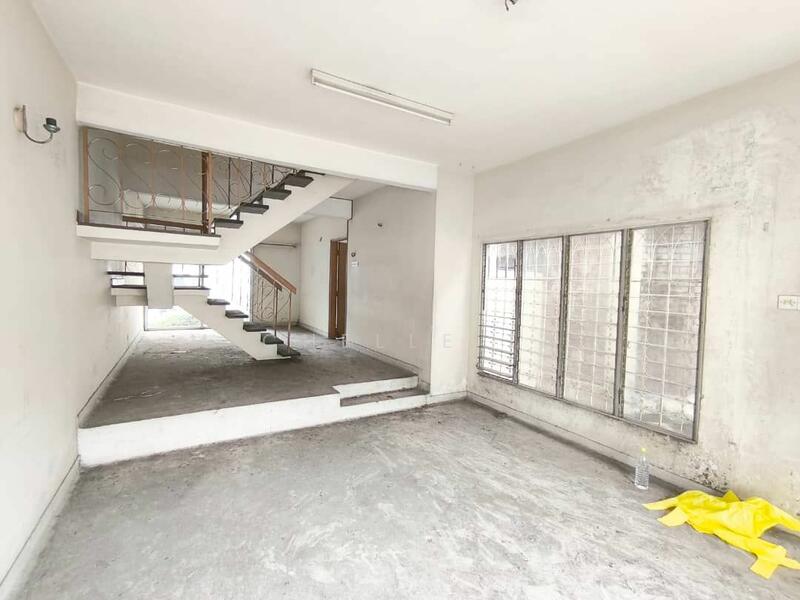 Untuk Dijual - Terraced House at Damansara Jaya