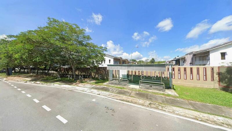 Untuk Dijual - 10.7 ACRE LAND at Nilai Seremban. Corner Mainroad. 1min to Residential & Industrial Areas