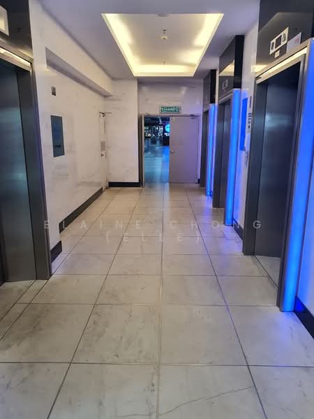 For Rent - Ground floor - very prominent, busy road