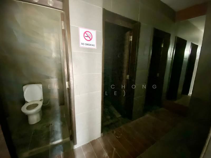 For Rent - Ground floor - very prominent, busy road