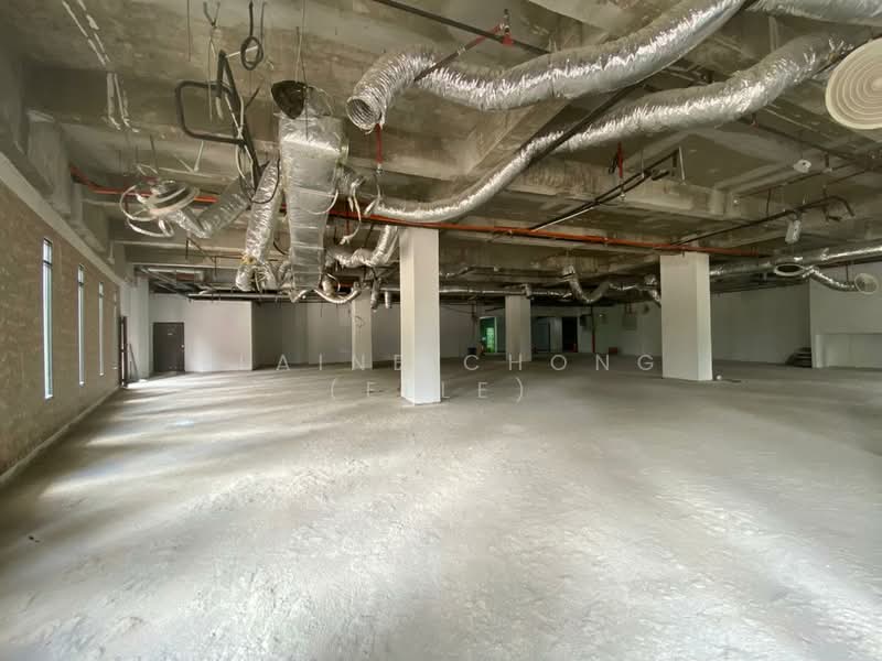 For Rent - Ground floor - very prominent, busy road