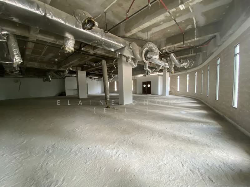 For Rent - Ground floor - very prominent, busy road