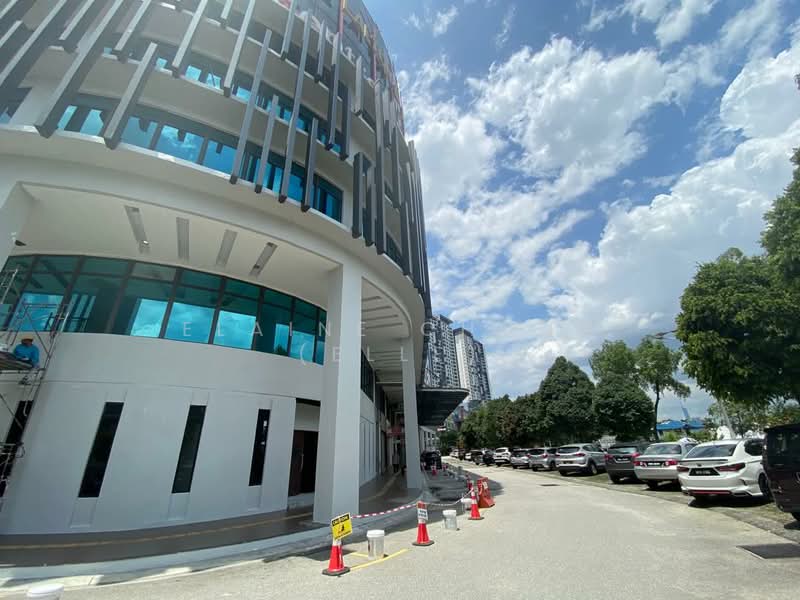 For Rent - Ground floor - very prominent, busy road