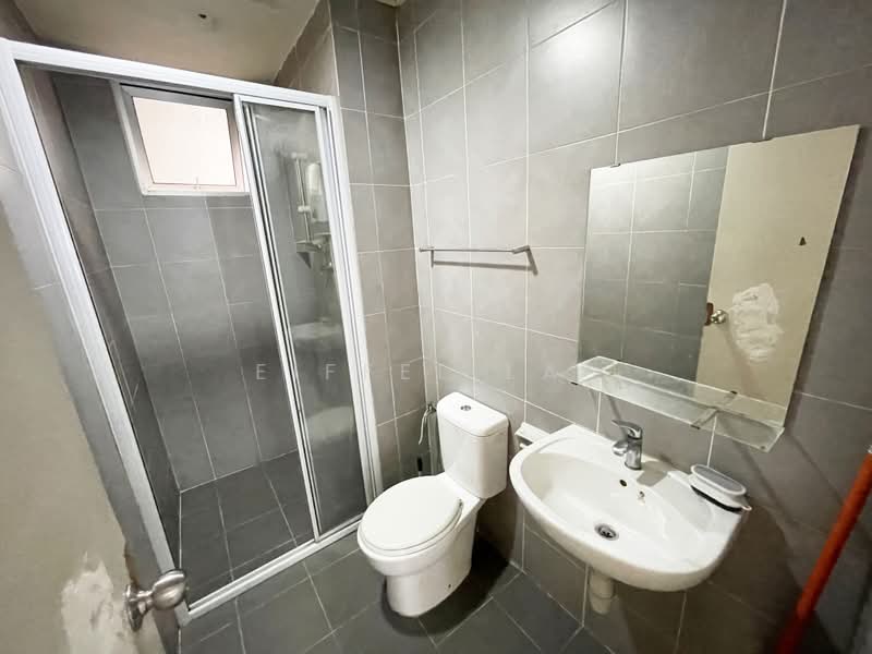 Service Residence for Rent at Savanna Executive Suite @ Southville City - Eiffel Lai - Bathroom - PropertyGuru.com.my