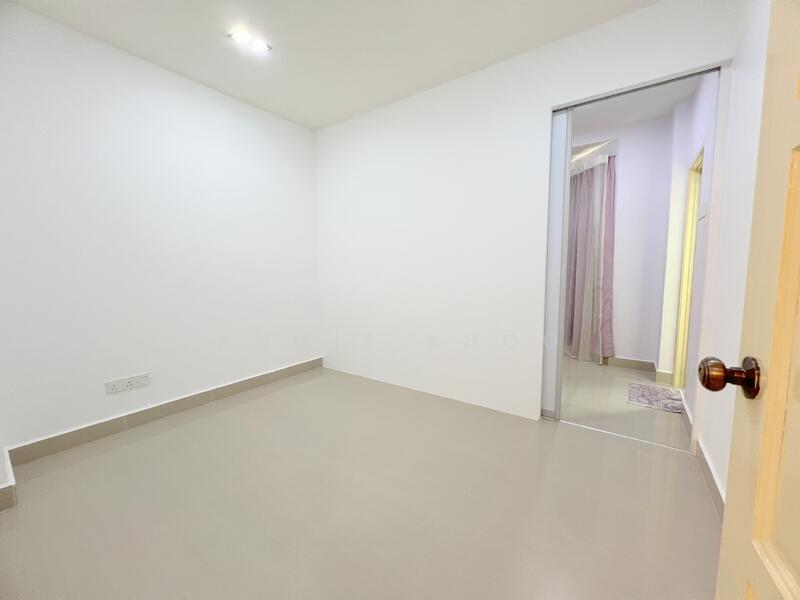 For Sale - Regency Heights Condo