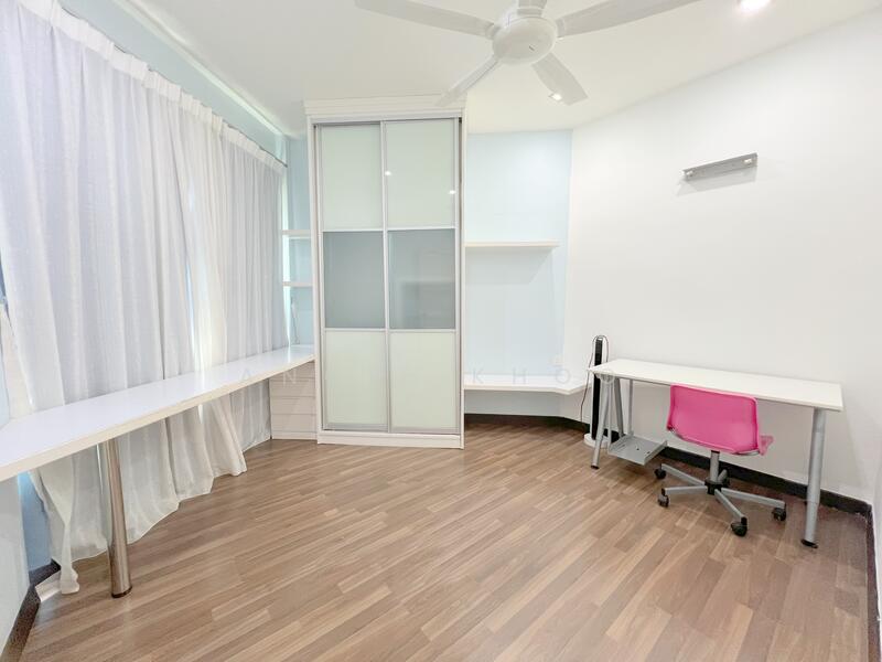 For Sale - Regency Heights Condo