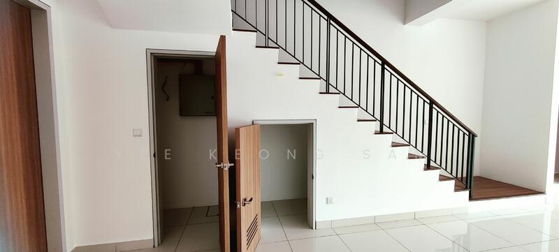 For Sale - 3-storey Terraced House at Taman Puchong Legenda