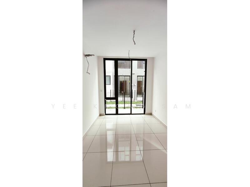 For Sale - 3-storey Terraced House at Taman Puchong Legenda