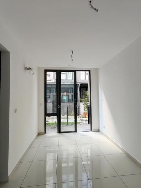 For Sale - 3-storey Terraced House at Taman Puchong Legenda