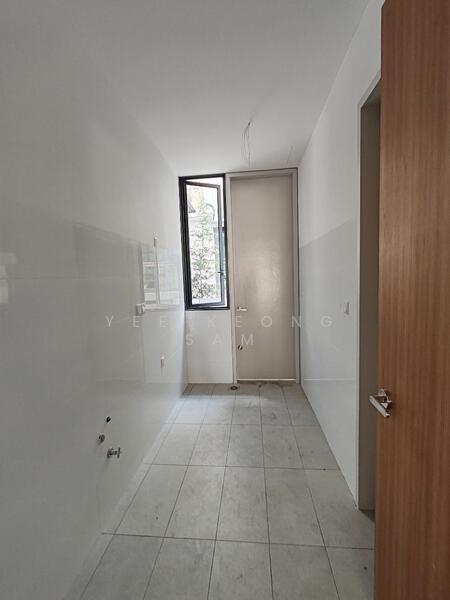 For Sale - 3-storey Terraced House at Taman Puchong Legenda