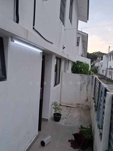 2-storey Terraced House for Rent in Rawang (Selangor) - Hanz Low - Exterior - PropertyGuru.com.my