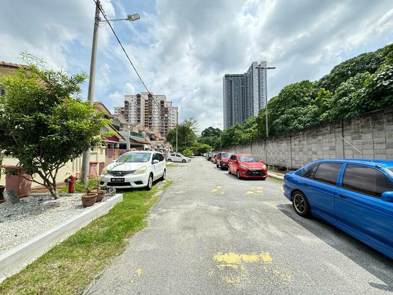 Untuk Dijual - Renovated 2 Storey End Lot Terrace @ Kelana Idaman PJU 1, Ara Damansara