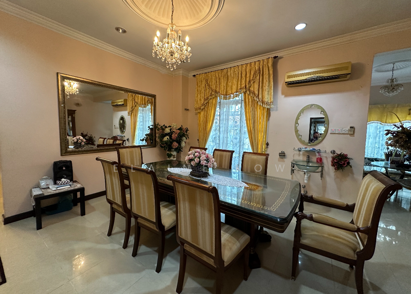 For Sale - Bungalow at Seksyen 11