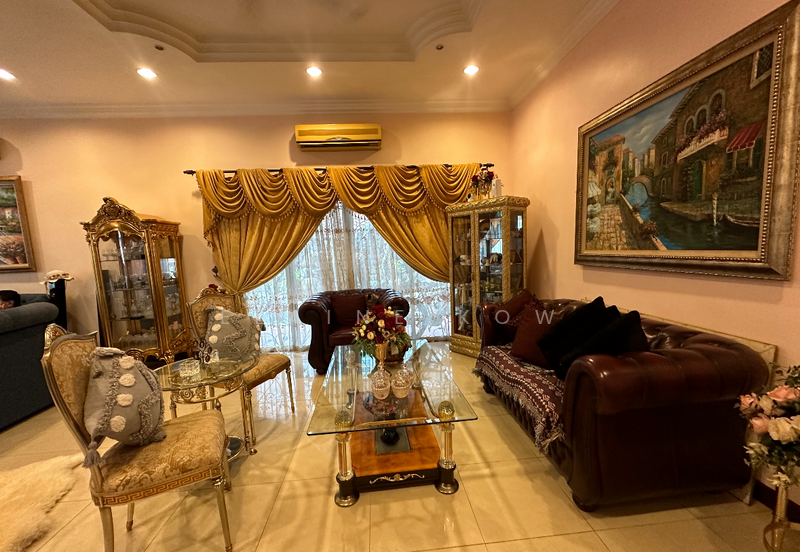 For Sale - Bungalow at Seksyen 11