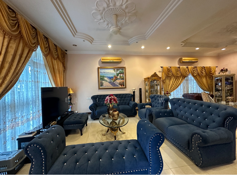 For Sale - Bungalow at Seksyen 11