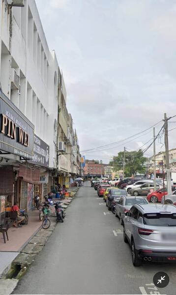 Untuk Dijual - Jalan Sri Pelangi @ Taman Pelangi 3-Storey Shoplot For Sale
