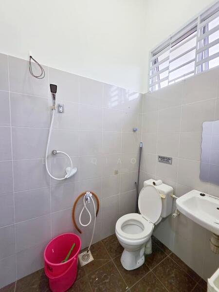 Untuk Dijual - Single Storey Terrace Corner Lot Jalan Wira Jaya, Taman Wira Jaya, Parit Raja, Batu Pahat, Johor.