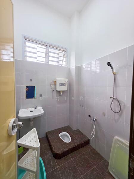 Untuk Dijual - Single Storey Terrace Corner Lot Jalan Wira Jaya, Taman Wira Jaya, Parit Raja, Batu Pahat, Johor.