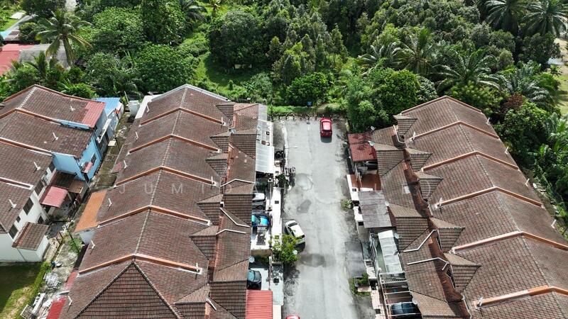 CORNER LOT END ROAD.DOUBLE STOREY TERRACE HOUSEJALAN DESA MEWAH 20.TAMAN DESA MEWAH, SEMENYIH.