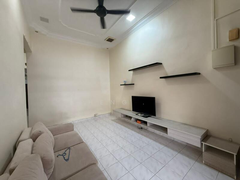 For Rent - Molek Moleks