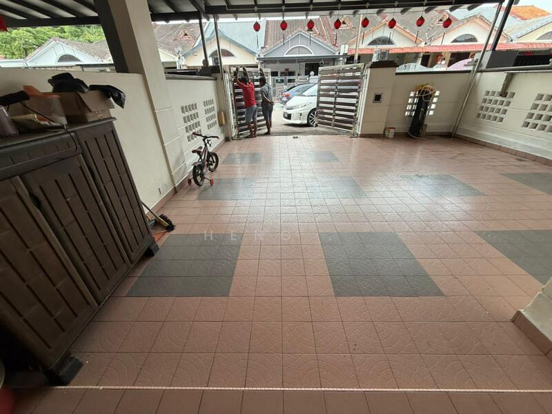 For Rent - Molek Moleks