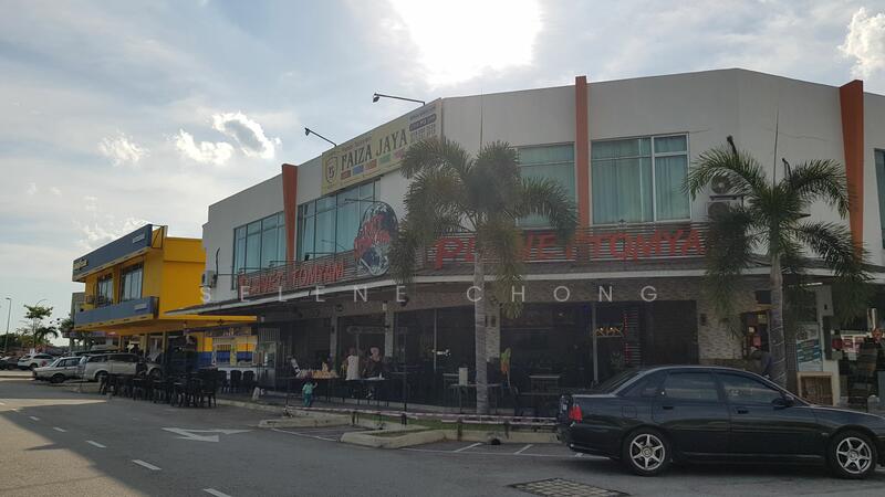 For Sale - [Taman Pelangi Semenyih 2 ] Ample Carpark