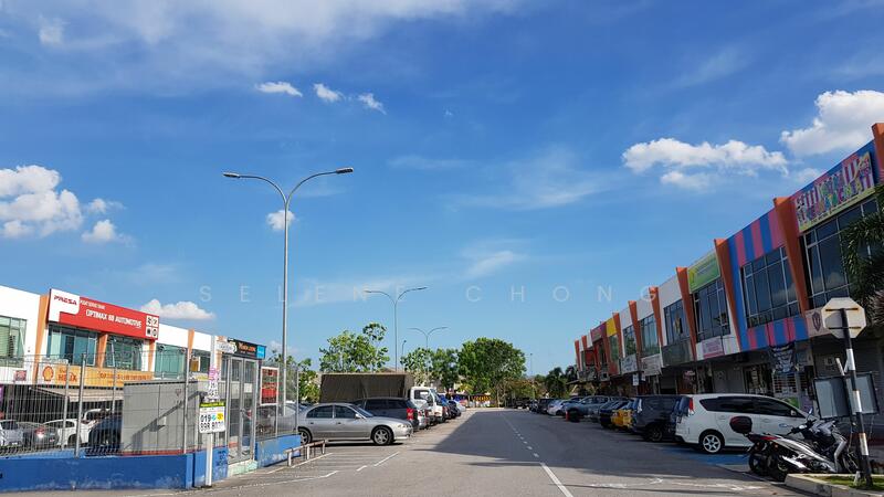 For Sale - [Taman Pelangi Semenyih 2 ] Ample Carpark
