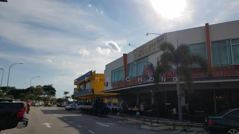 For Sale - [Taman Pelangi Semenyih 2 ] Ample Carpark