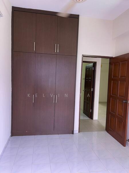 For Sale - Desa Selatan